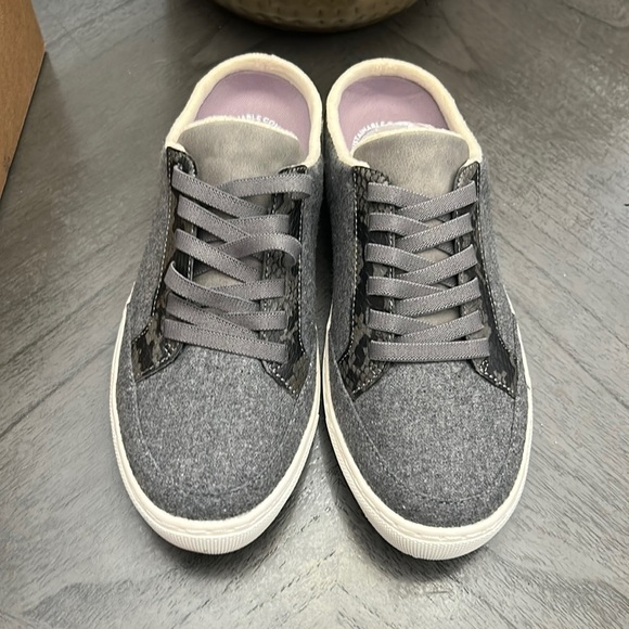 Dr. Scholl's NBD Grey Flannel Slip On Laces Mules - Picture 2 of 6